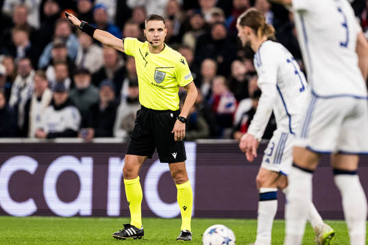 Referee Donatas Rumsas