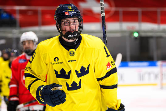 Sara Hjalmarsson of Sweden celebrates scoring 1-2