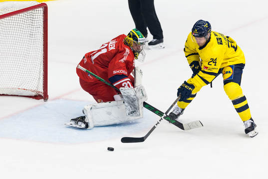 Jakub Málek of Czech Republic and Oscar Lindberg of Sweden