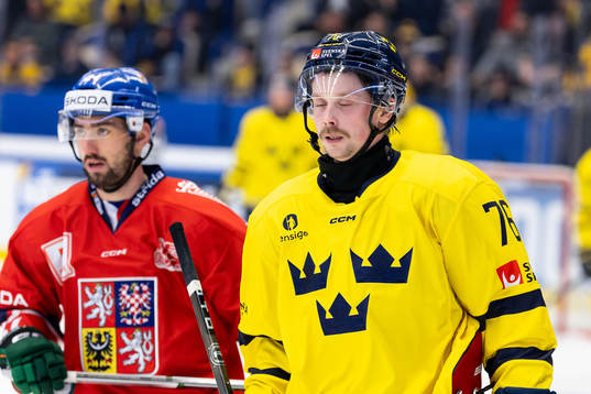 Jonathan Dahlén of Sweden looks dejected