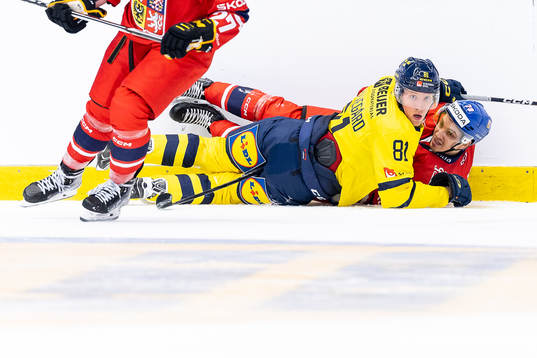 Marcus Sylvegård of Sweden and Jakub Galvas of Czech