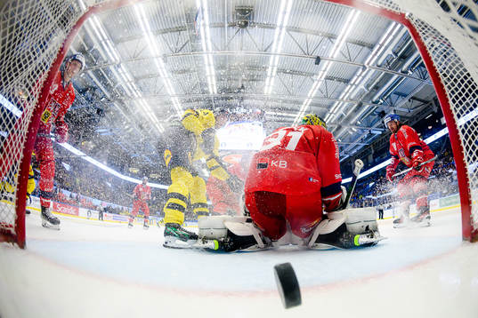 Victor Ejdsell of Sweden scores the 2-5 goal