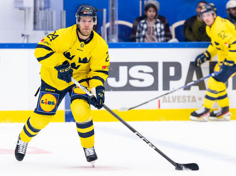 Oscar Lindberg of Sweden