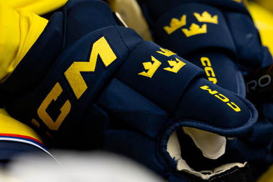 Hockey gloves of Sweden