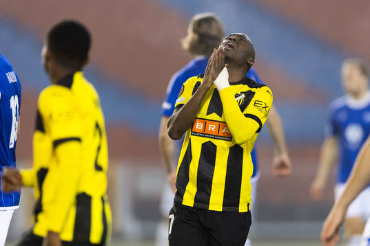 Edward Chilufya of BK Häcken looks dejected