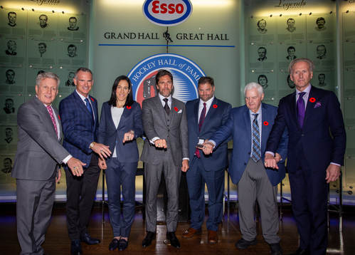 Henrik Lundqvist (centre) along with his fellow inductees