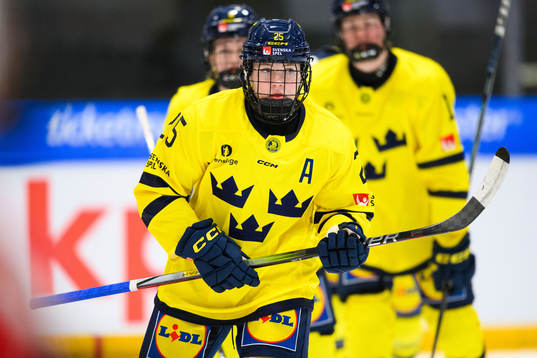 Lina Ljungblom of Sweden celebrates scoring 0-1