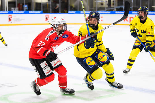 Sinja Leemann of Switzerland and Elin Svensson of Sweden