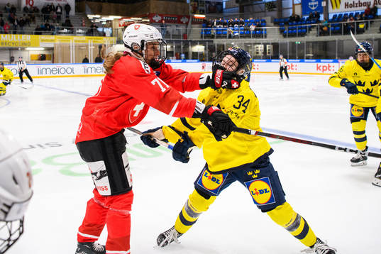 Lena Marie Lutz of Switzerland and Mira Hallin of Sweden