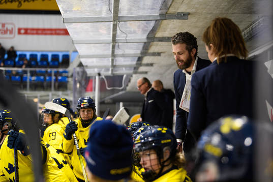 Head coach Ulf Lundberg of Sweden