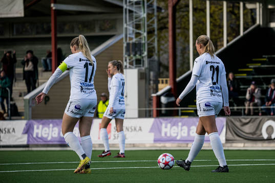 Kalmars Amanda Persson och Elin Blomberg deppar