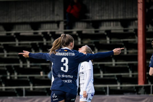 FC Rosengårds Gudrun Arnardottir jublar