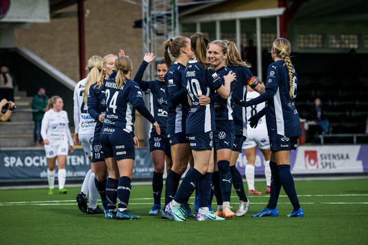 FC Rosengårds Emilia Larsson jublar