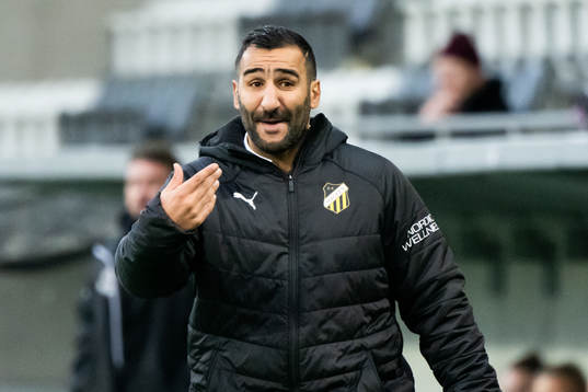 Häckens tränare Mak Lind