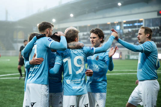 Bläddra bland fler bilder av Fotboll, Superettan, Gefle - Trelleborg