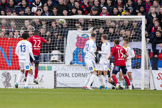Östers Manasse Kusu gör mål 1-0