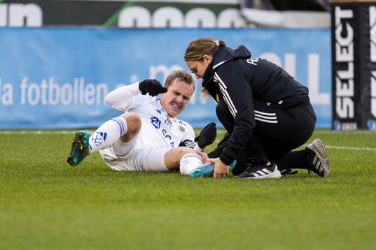 GIF Sundsvalls Pontus Engblom har ont