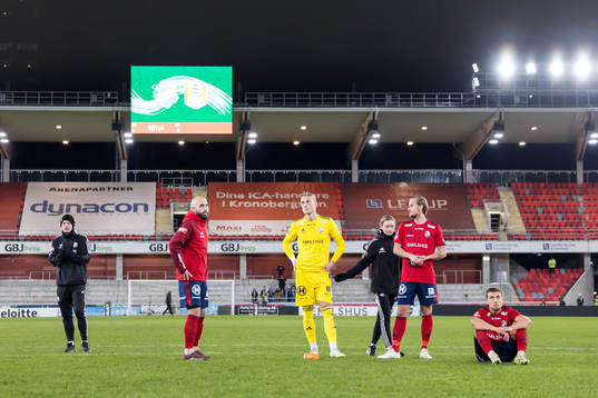 Österspelare deppar