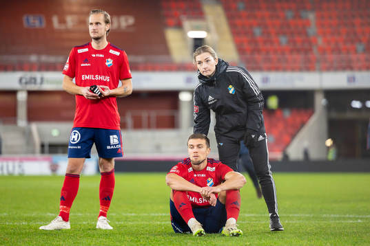 Östers Månz Berg och Ivan Kricak deppar