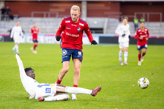 GIF Sundsvalls Kojo Peprah Oppong och Östers Adam Bergmark
