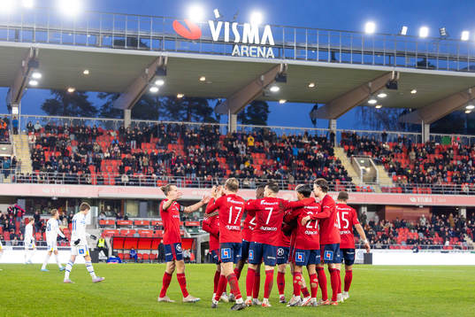 Östers spelare jublar