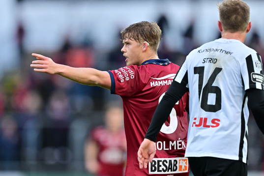 Örgrytes Kevin Holmén jublar