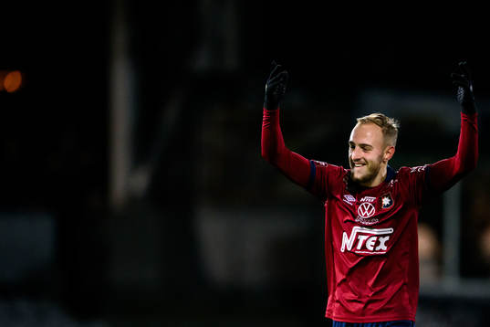Örgrytes Amel Mujanic jublar