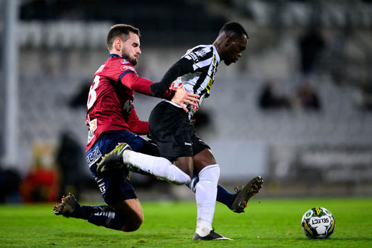 Örgrytes Erion Sadiku och Landskronas Kofi Asare