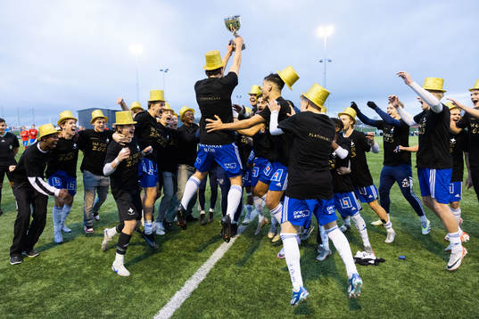 IFK Norrköpings spelare jublar
