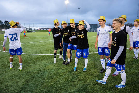 IFK Norrköpings spelare jublar