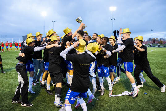 IFK Norrköpings spelare jublar
