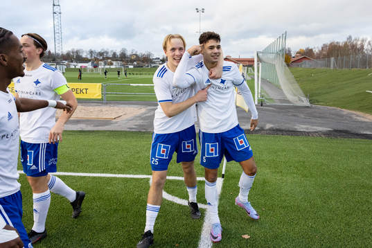 IFK Norrköpings Albin Tengbrand och  Oliver Matic jublar