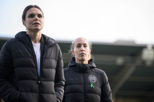 Hammarbys Julia Roddar känner på planen