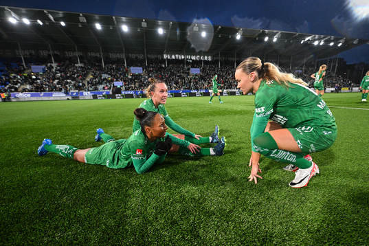 Hammarbys Madelen Janogy, Julia Roddar och Matilda Vinberg