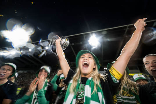Hammarbys Alice Carlsson jublar