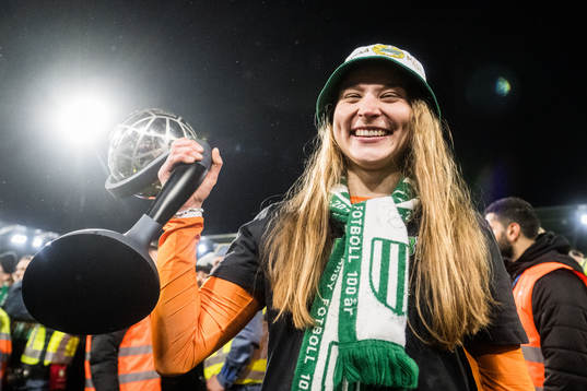 Hammarbys målvakt Anna Tamminen  jublar