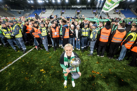 Hammarbys Ellen Gibson jublar
