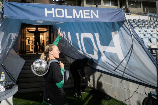 Hammarbys Matilda Vinberg jublar