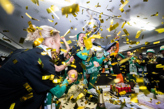 Hammarbys Ellen Wangerheim  jublar