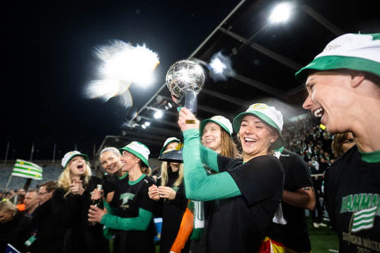 Hammarbys Thea Sørbo jublar