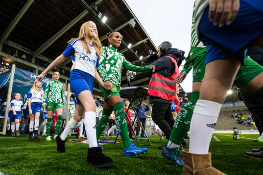 Hammarbys Madelen Janogy gör entré