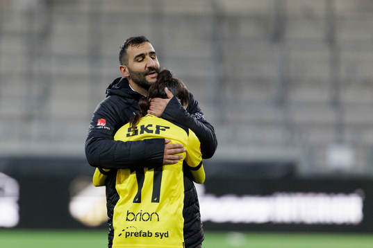tränare Mak Lind och Clarissa Larisey deppar