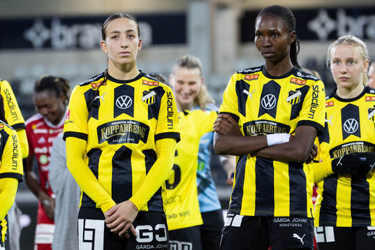 Häckens Rusul Rosa Kafaji och Aisha Masaka deppar