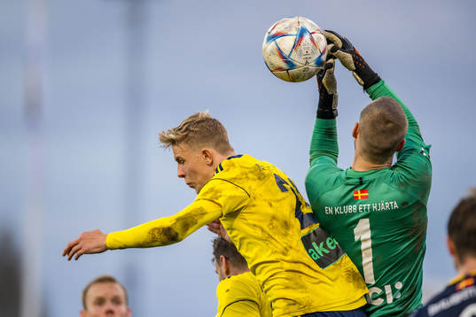 Ängelholms Tim Amilon Persson och Torns IFs Oliver
