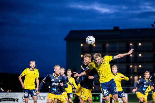Torns IFs Linus Persson  och Ängelholms Robin Nilsson