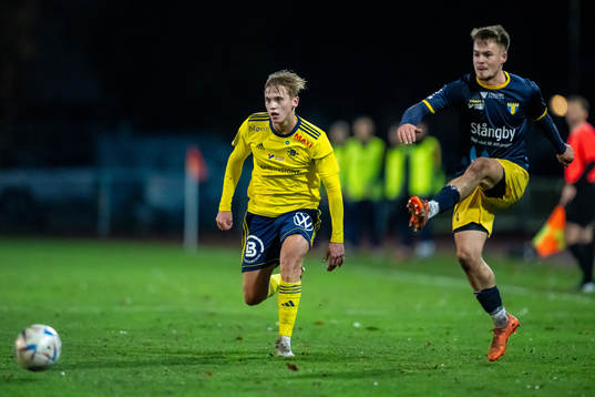 Ängelholms Jens Magnusson  och Torns IFs Kevin Robert