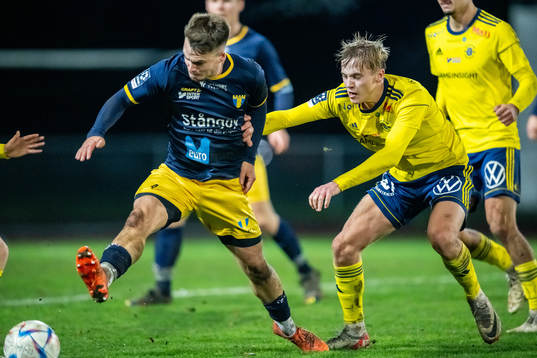 Torns IFs Kevin Robert  och Ängelholms Jens Magnusson