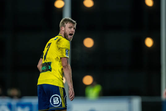 Ängelholms Robin Nilsson reagerar