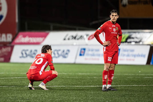 Jönköpings Södras Robin Book och Samuel Adrian deppar