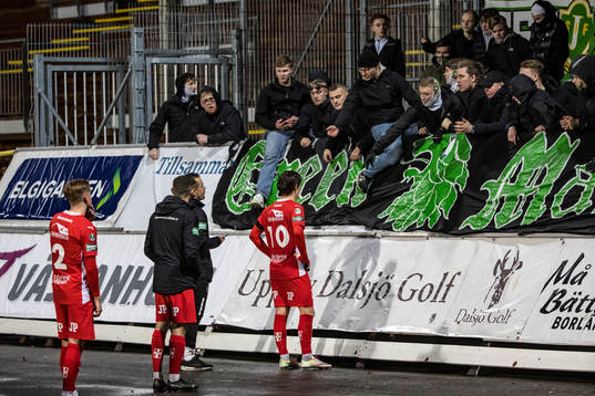 Jönköpings Södras Robin Book deppar framför
